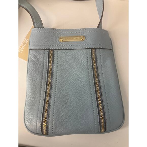 MICHAEL KORS NWT LIGHT BLUE PEBBLED LEATHER CROSSBODY BAG - Picture 13 of 14